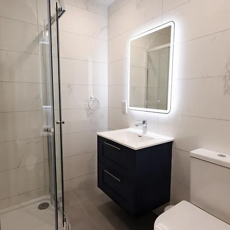 Otel Tigh Mary Donals Bar & Rooms At Whitegates Killarney