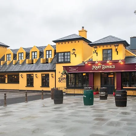 Tigh Mary Donals Bar & At Whitegates