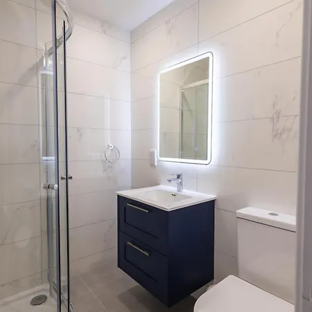 Otel Tigh Mary Donals Bar & Rooms At Whitegates