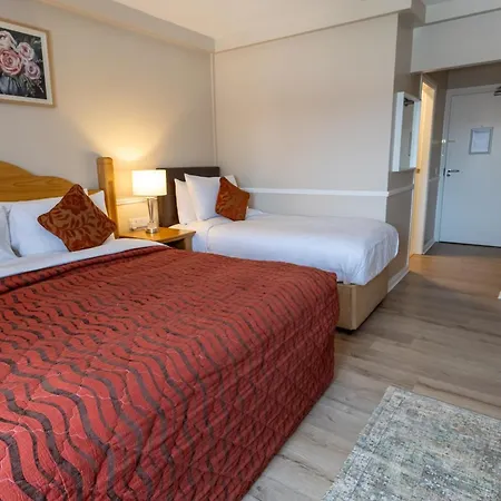 Otel Tigh Mary Donals Bar & Rooms At Whitegates *