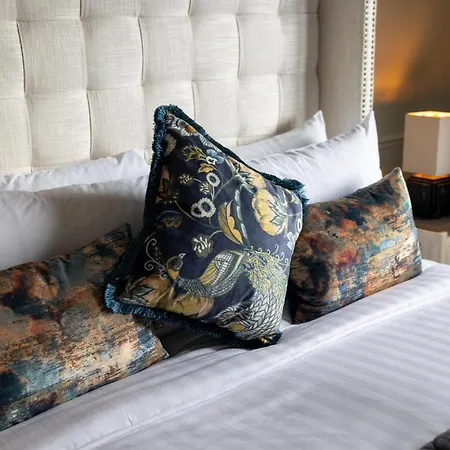Tigh Mary Donals Bar & Rooms At Whitegates Killarney