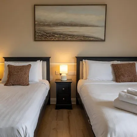 Otel Tigh Mary Donals Bar & Rooms At Whitegates *