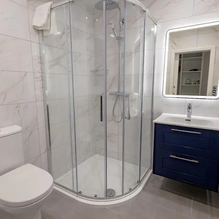 Otel Tigh Mary Donals Bar & Rooms At Whitegates Killarney