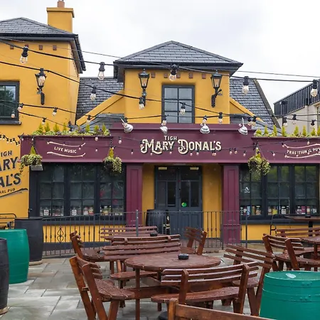 Tigh Mary Donals Bar & Rooms At Whitegates * Killarney